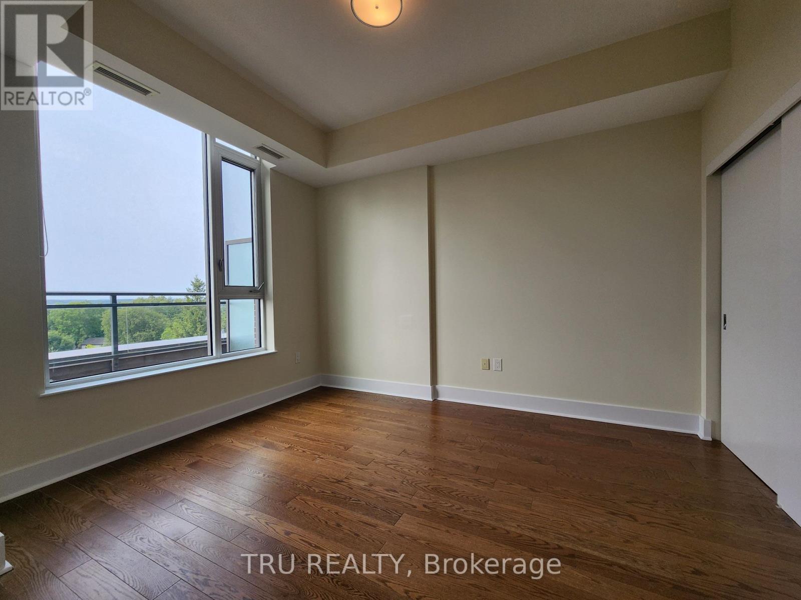 609 - 101 Richmond Road