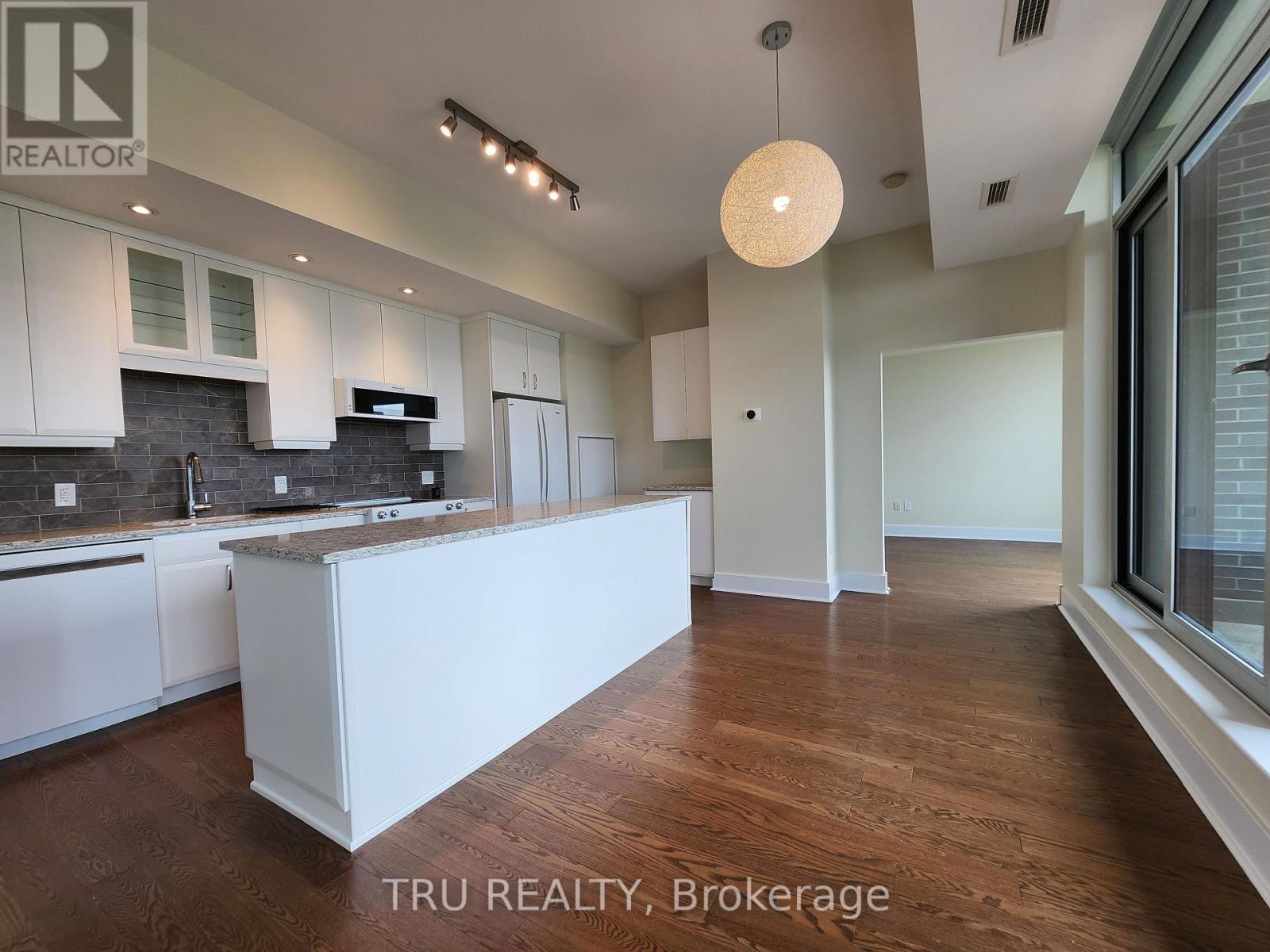609 - 101 Richmond Road