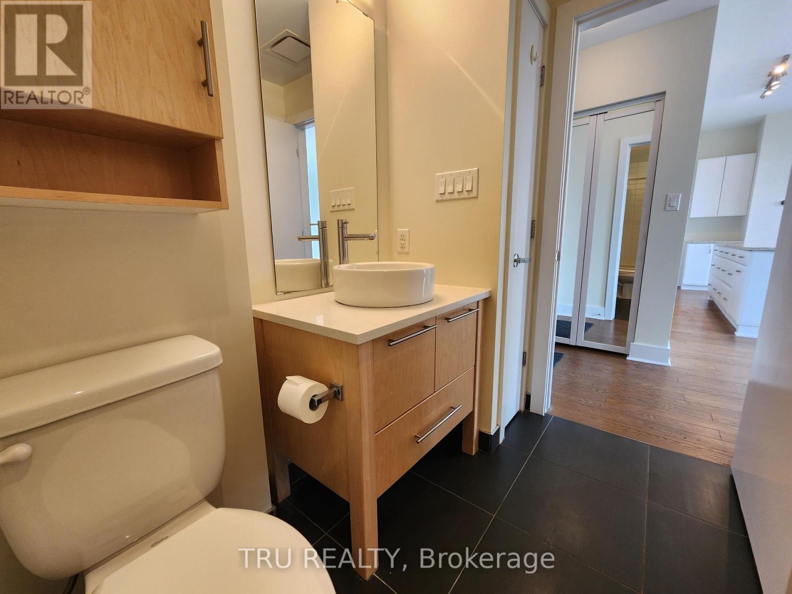609 - 101 Richmond Road