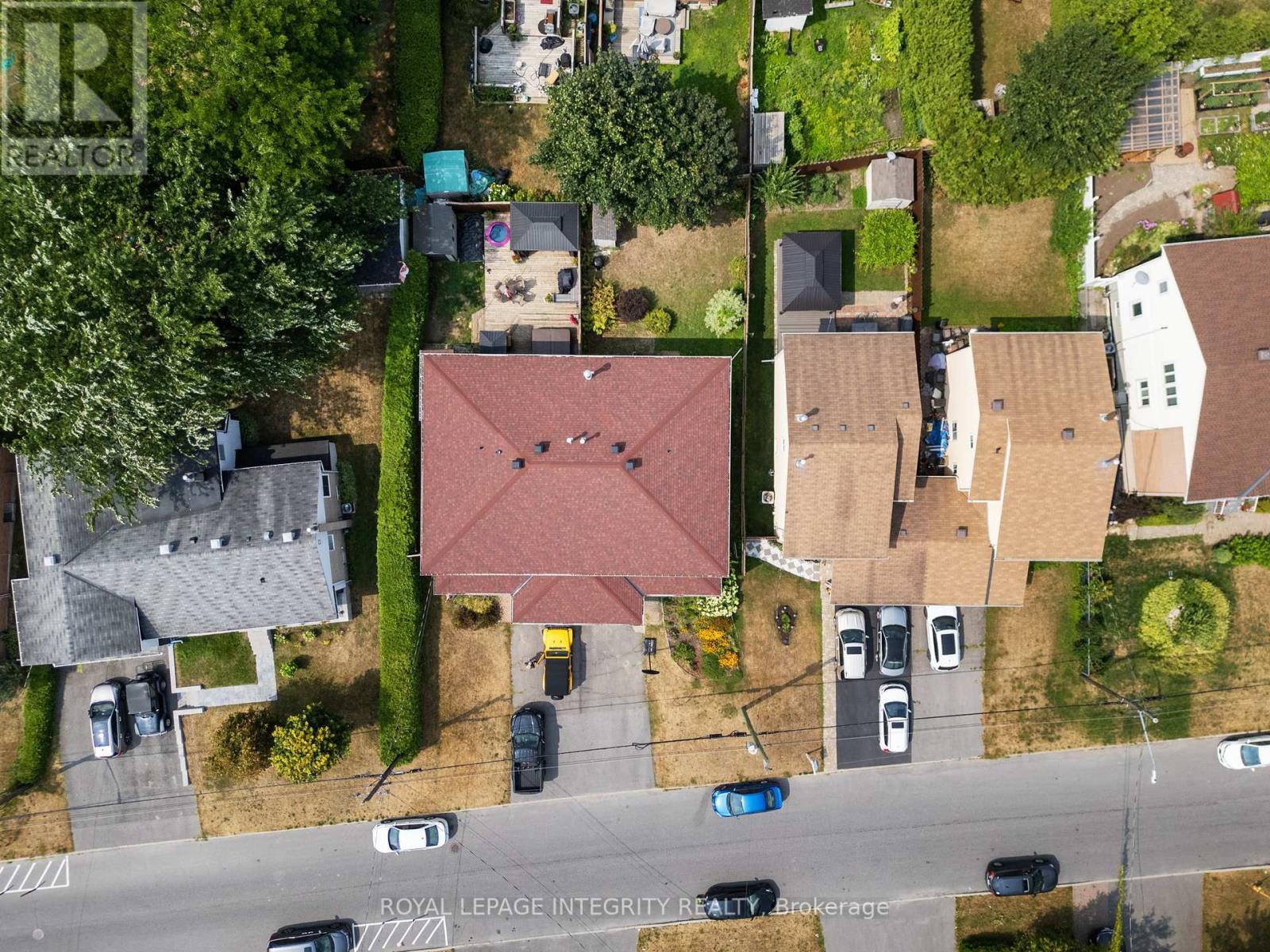 1499 Goth Avenue
