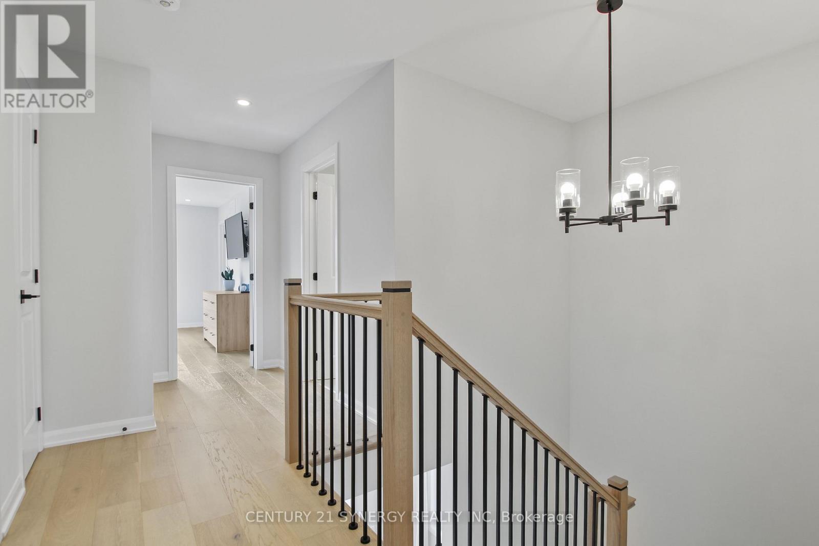 2104 Caltra Crescent