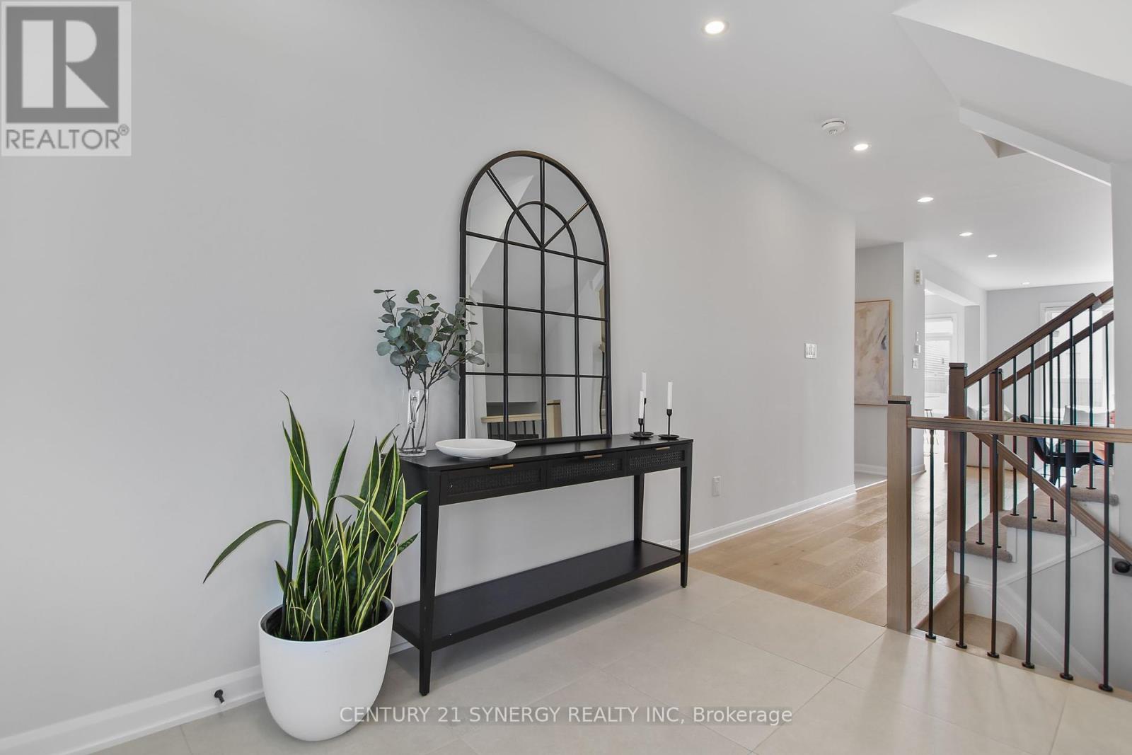 2104 Caltra Crescent
