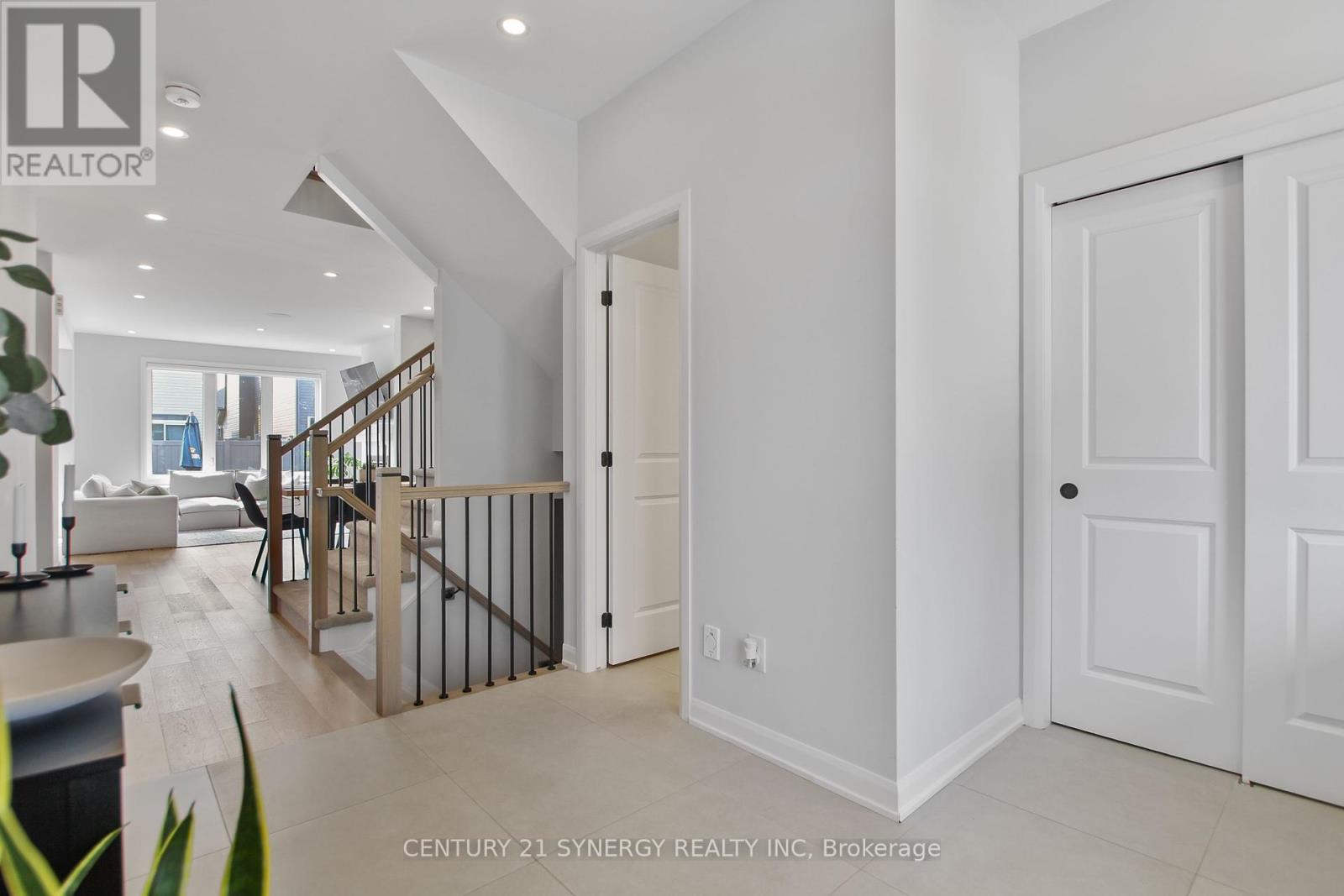 2104 Caltra Crescent