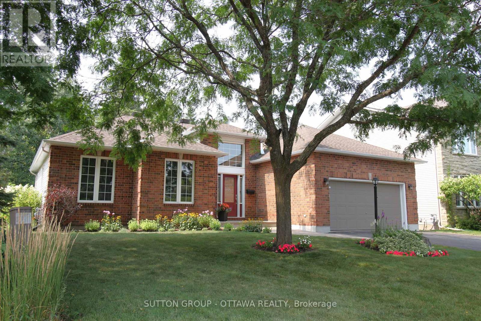 18 Sirocco Crescent