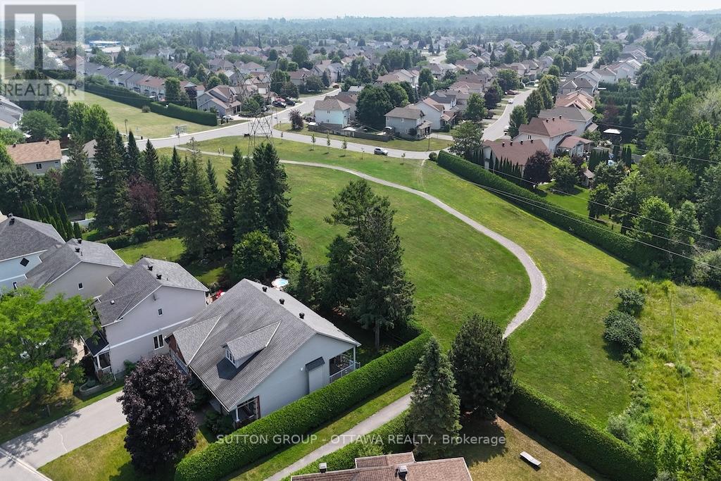18 Sirocco Crescent