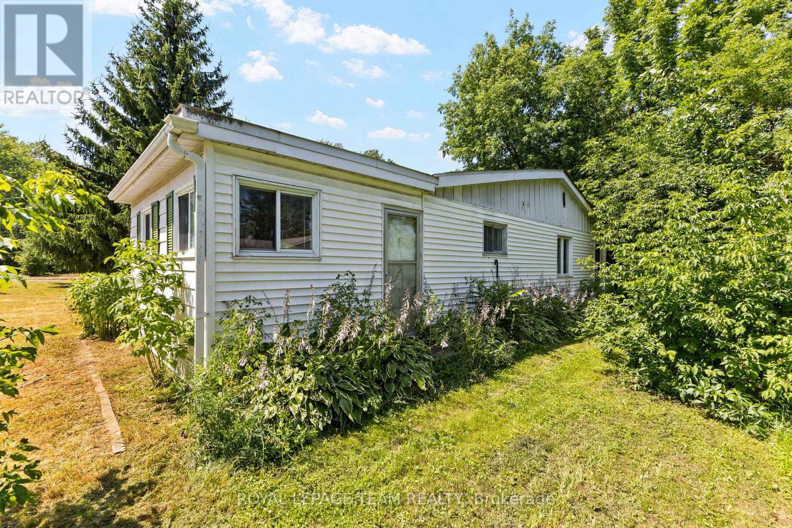 967 West Street W