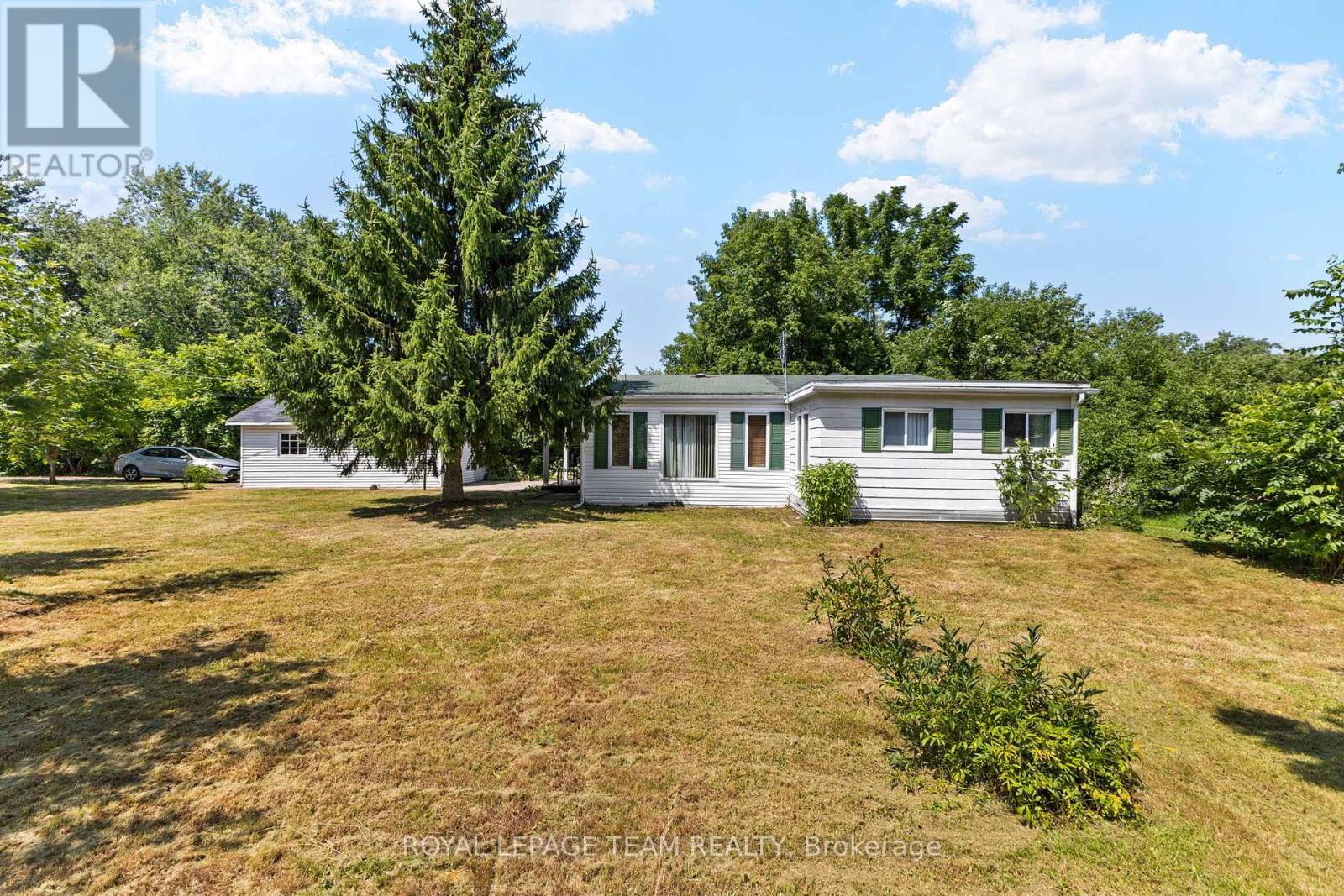 967 West Street W