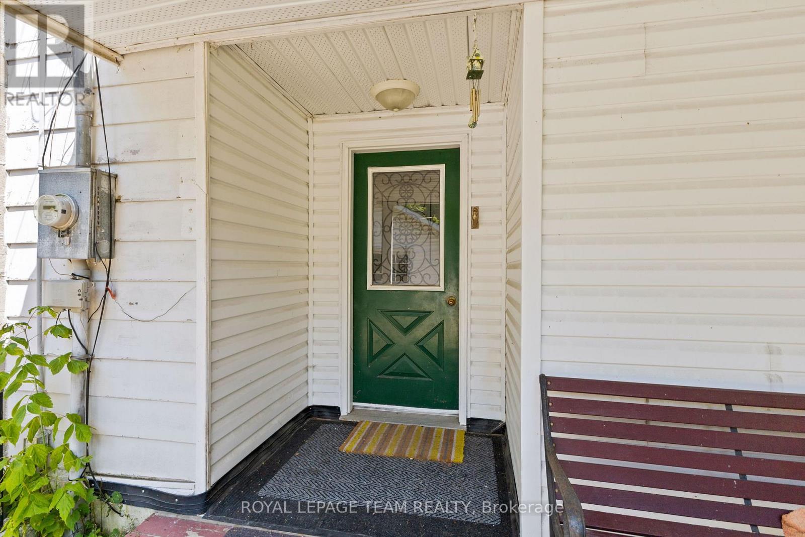 967 West Street W