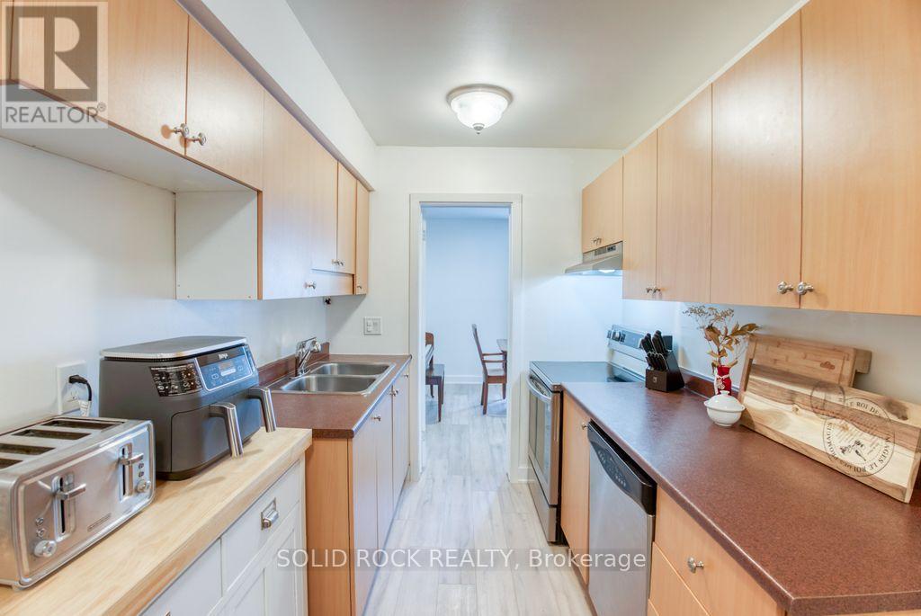 463 Canotia Place