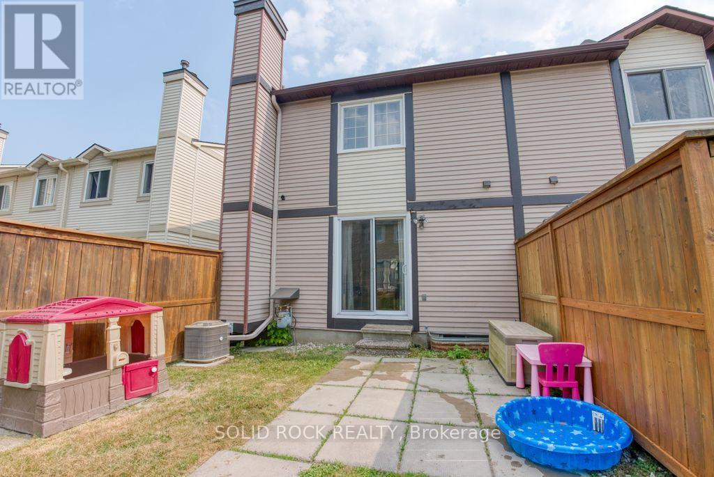 463 Canotia Place