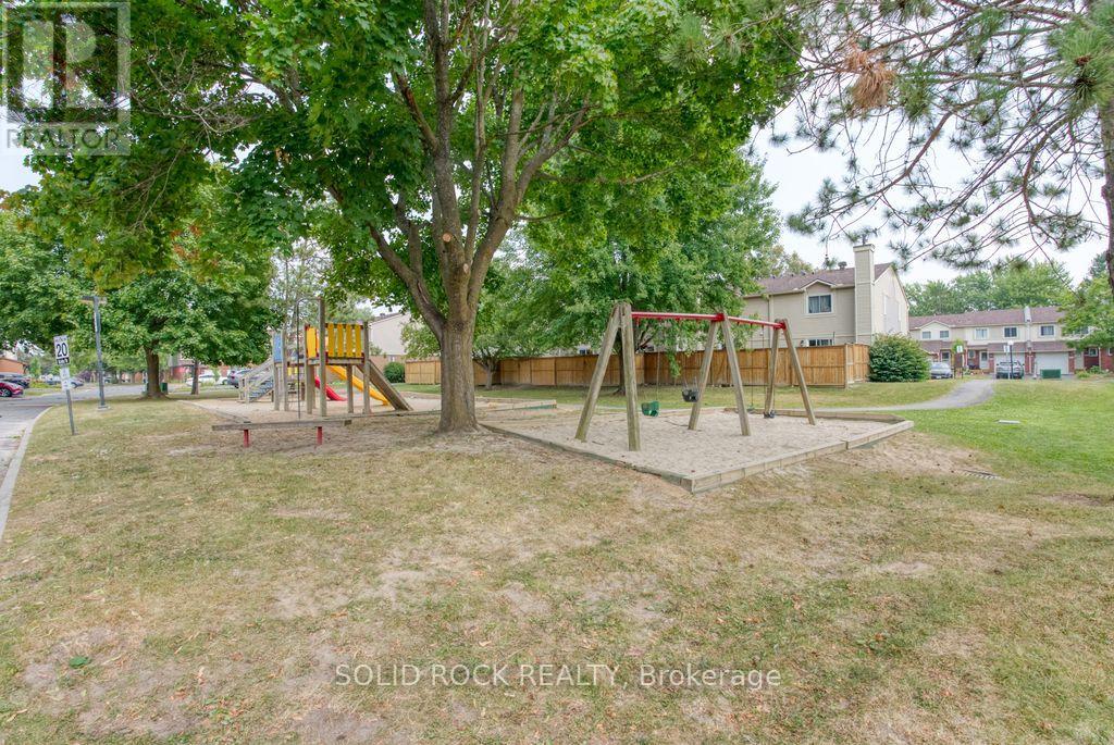 463 Canotia Place