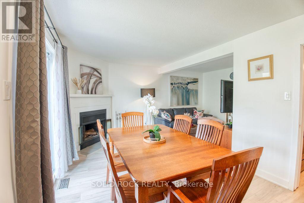 463 Canotia Place