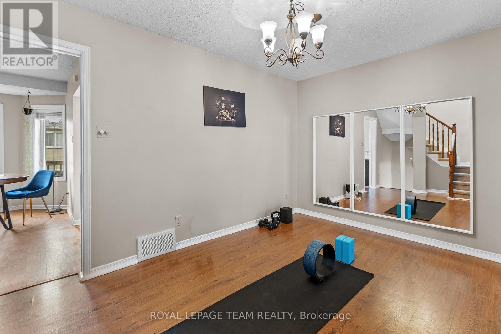1120 Chimney Hill Way