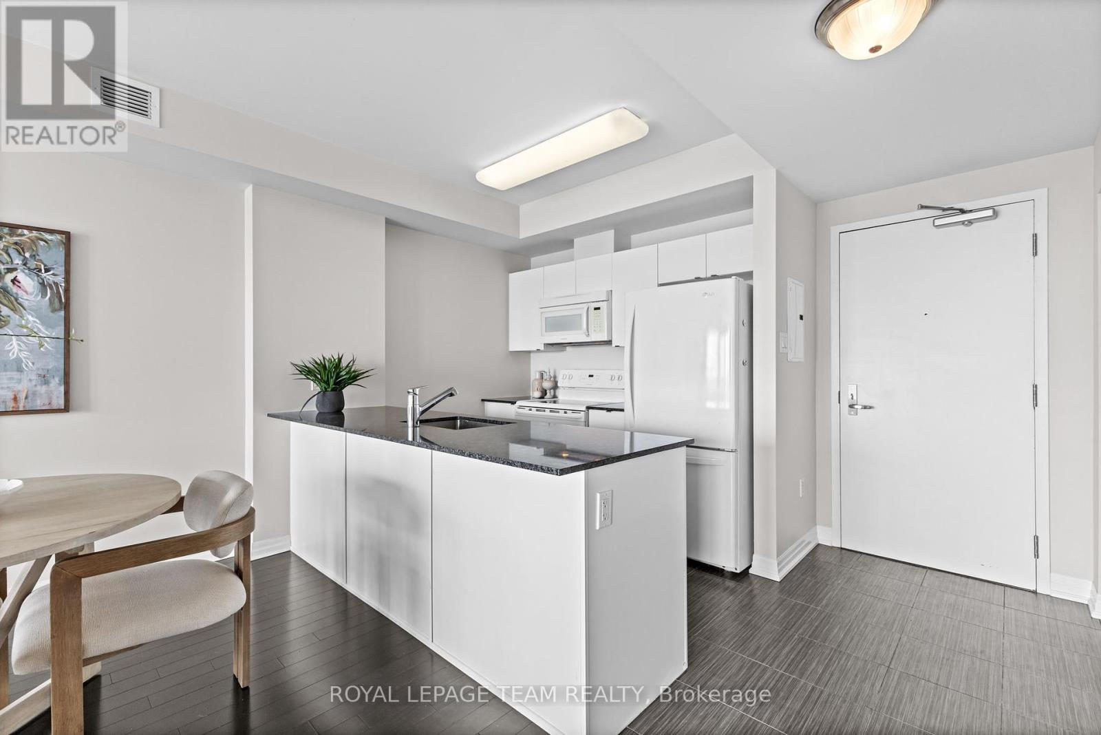 1408 - 90 Landry Street