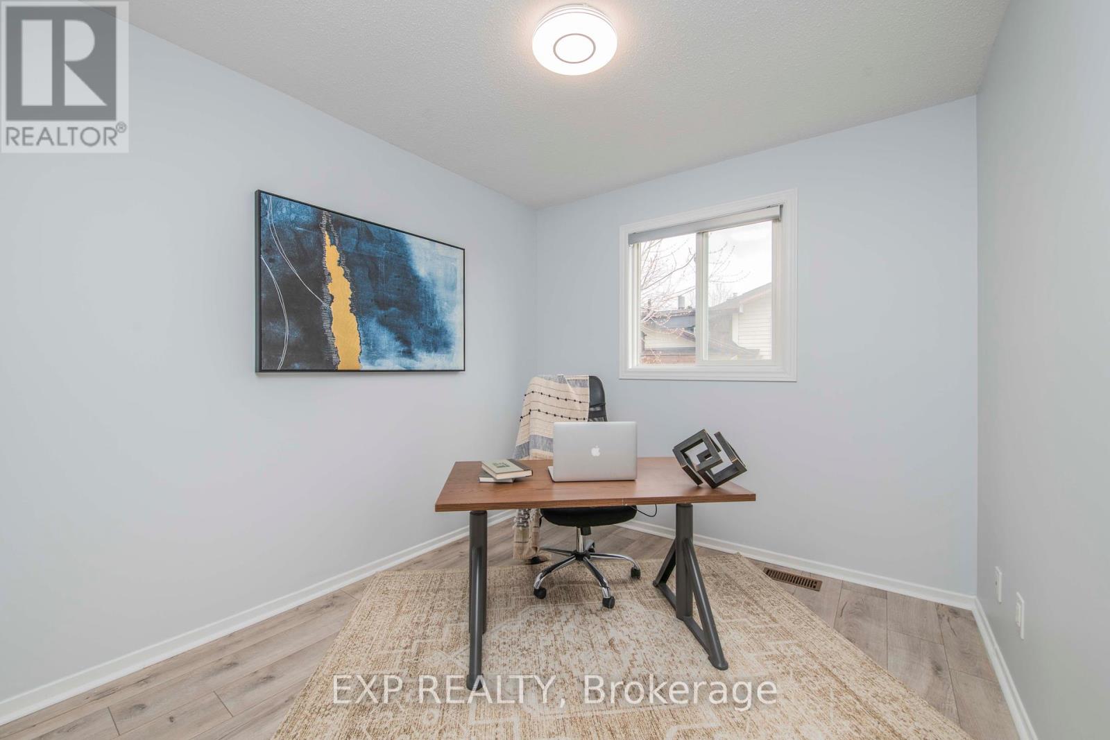 15 Kadeer Way
