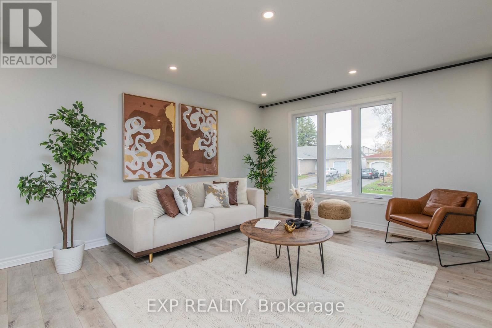 15 Kadeer Way