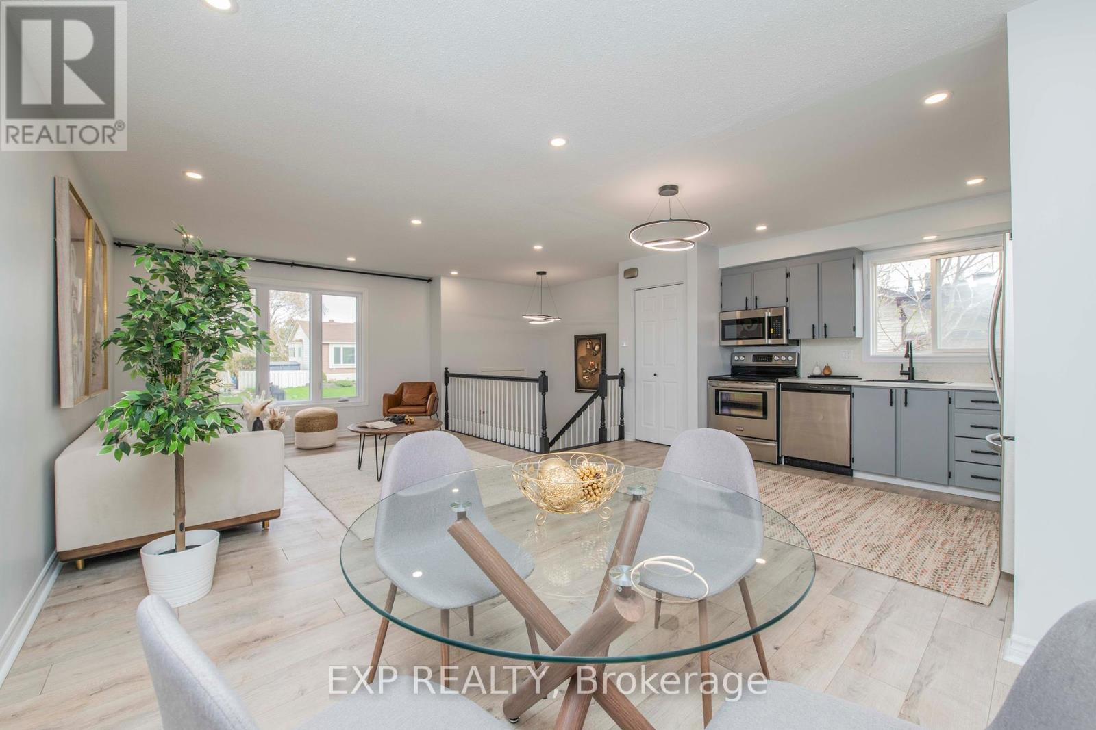 15 Kadeer Way