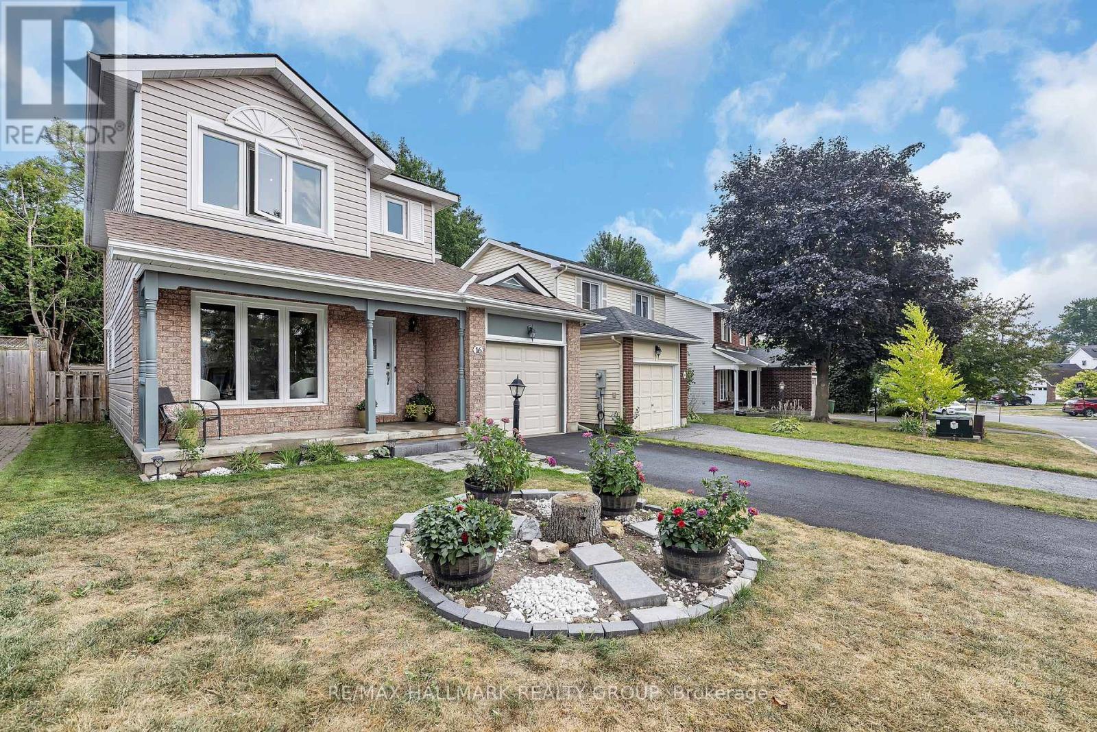 16 Hawley Crescent