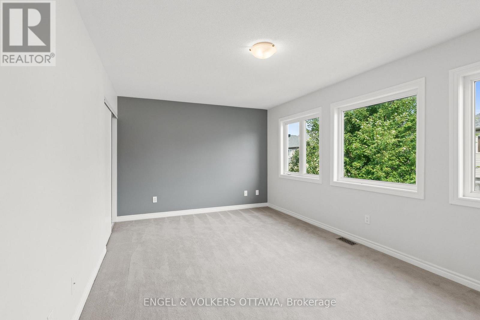 531 Bretby Crescent