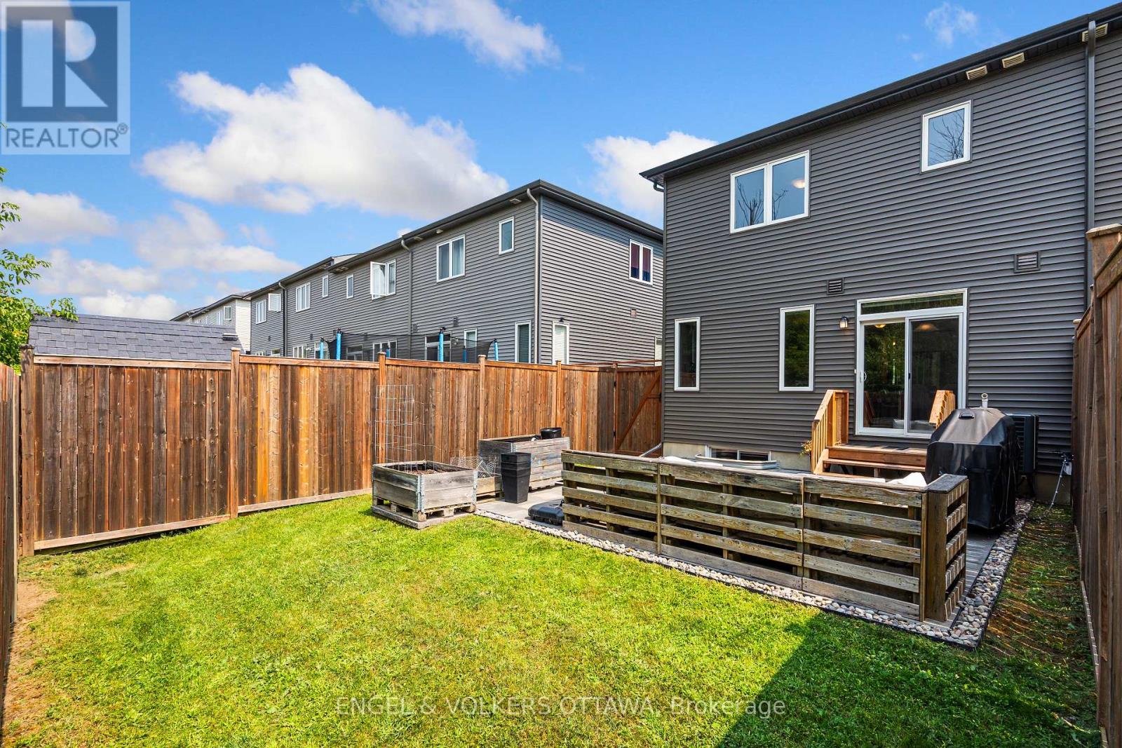 220 Geyser Place