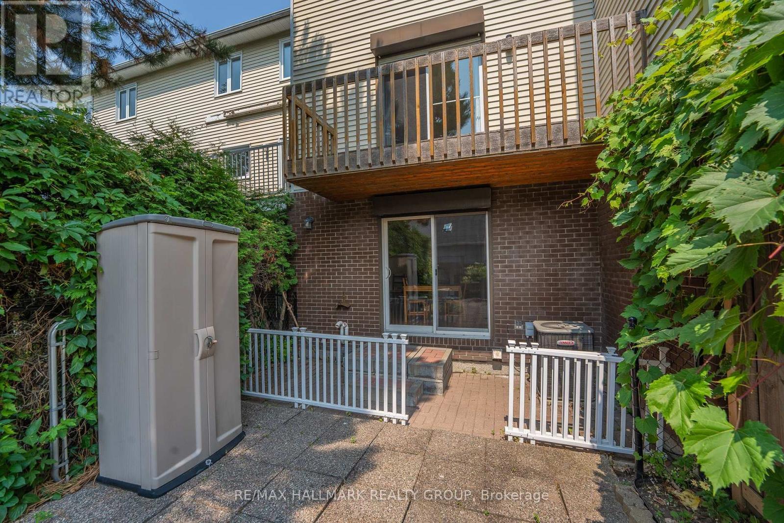 1916 Russell Road