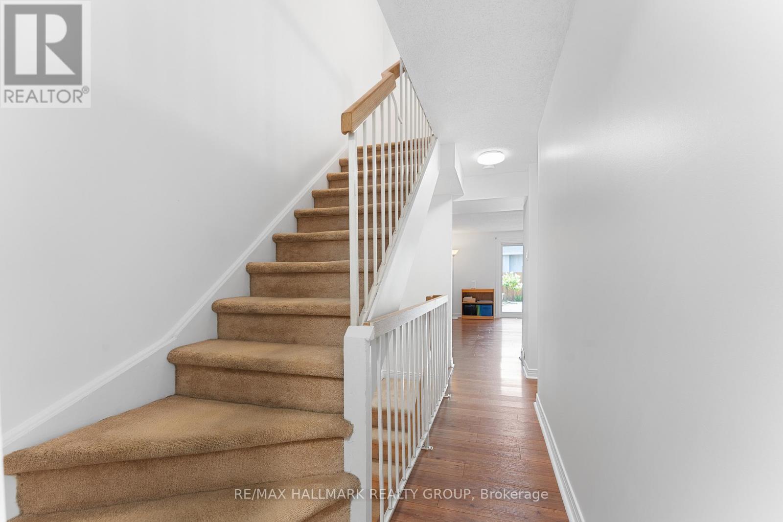 1916 Russell Road