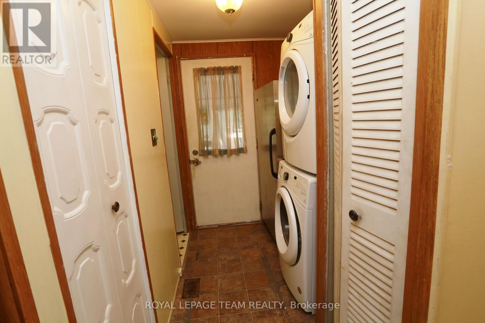 3 Fringewood Drive
