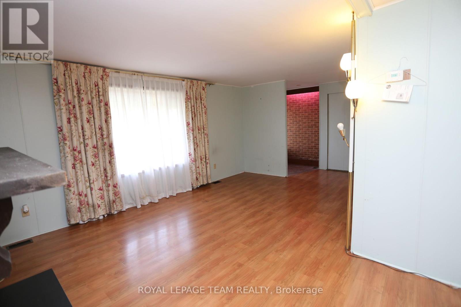 3 Fringewood Drive