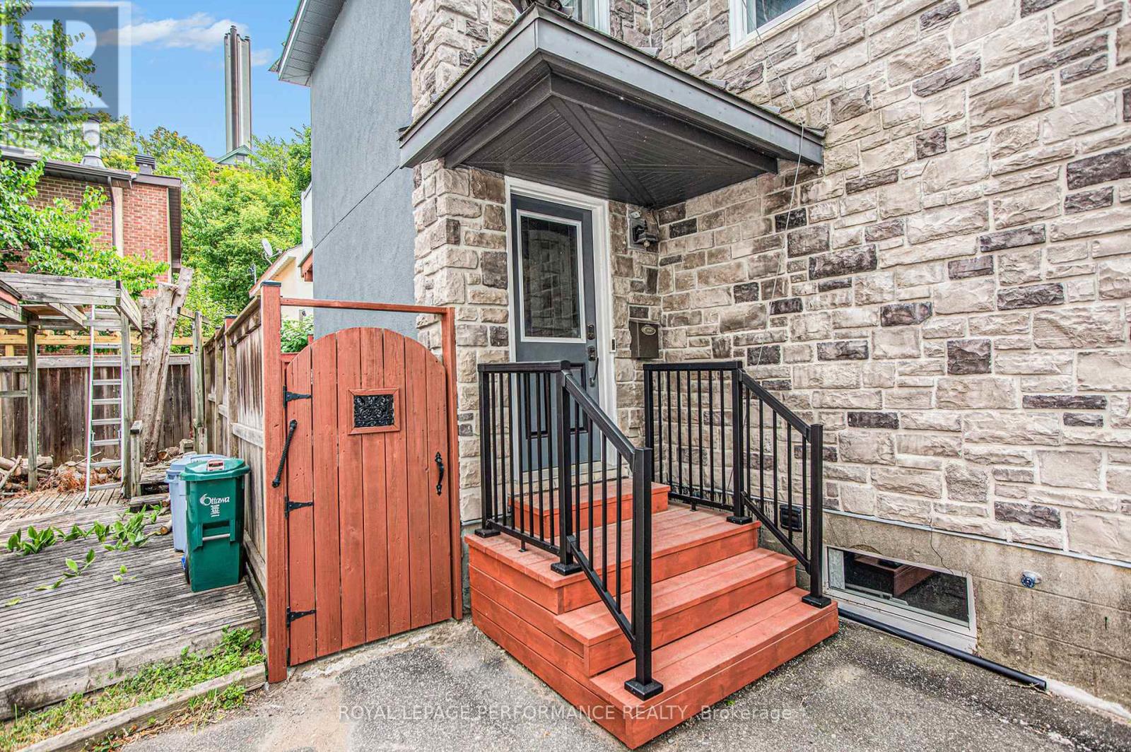 20 Perkins Street