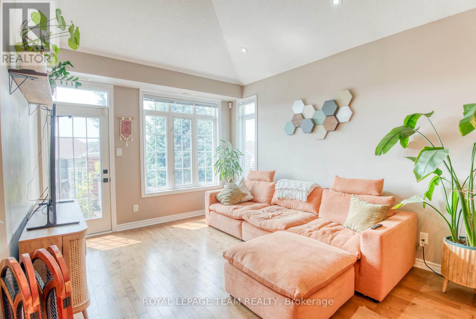 159 Eye Bright Crescent