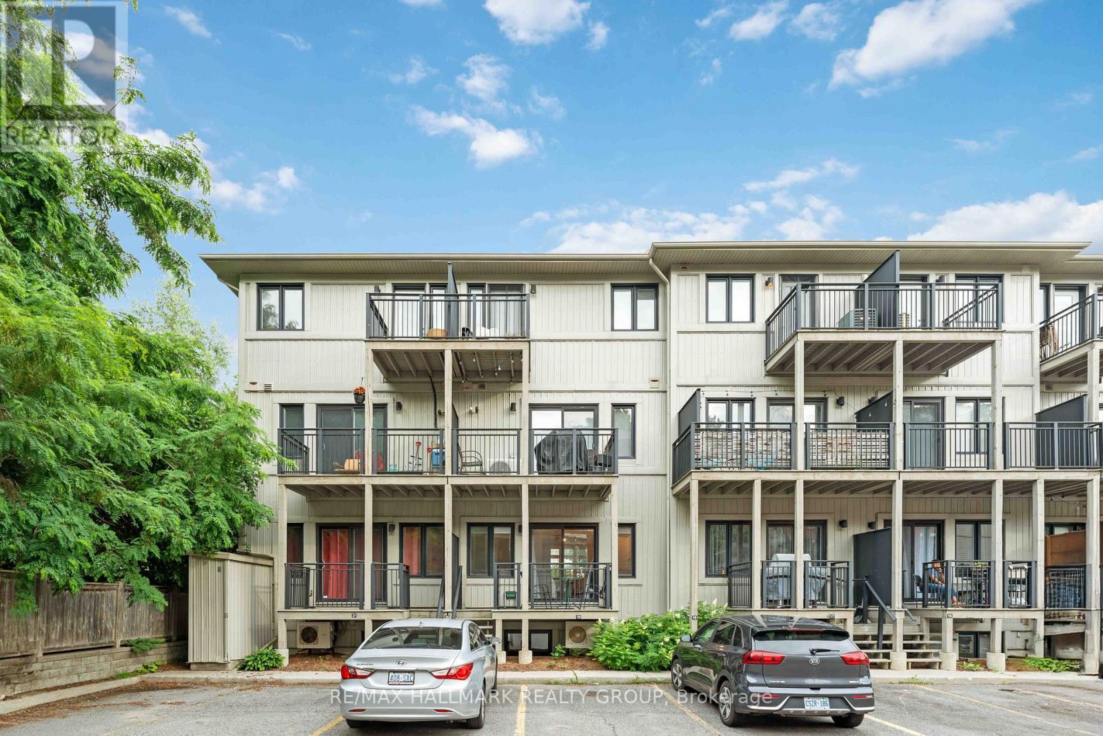 32 - 799 Montreal Road