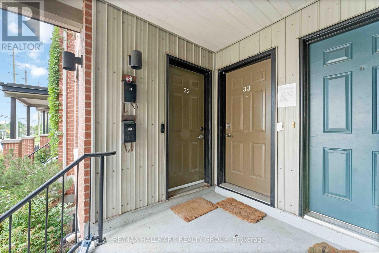32 - 799 Montreal Road
