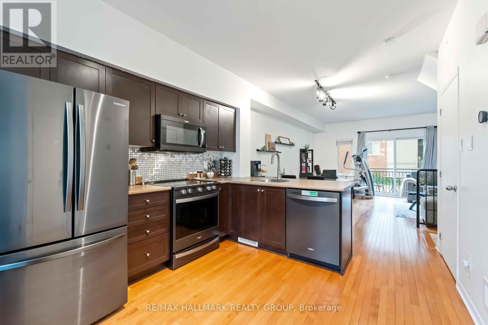 32 - 799 Montreal Road