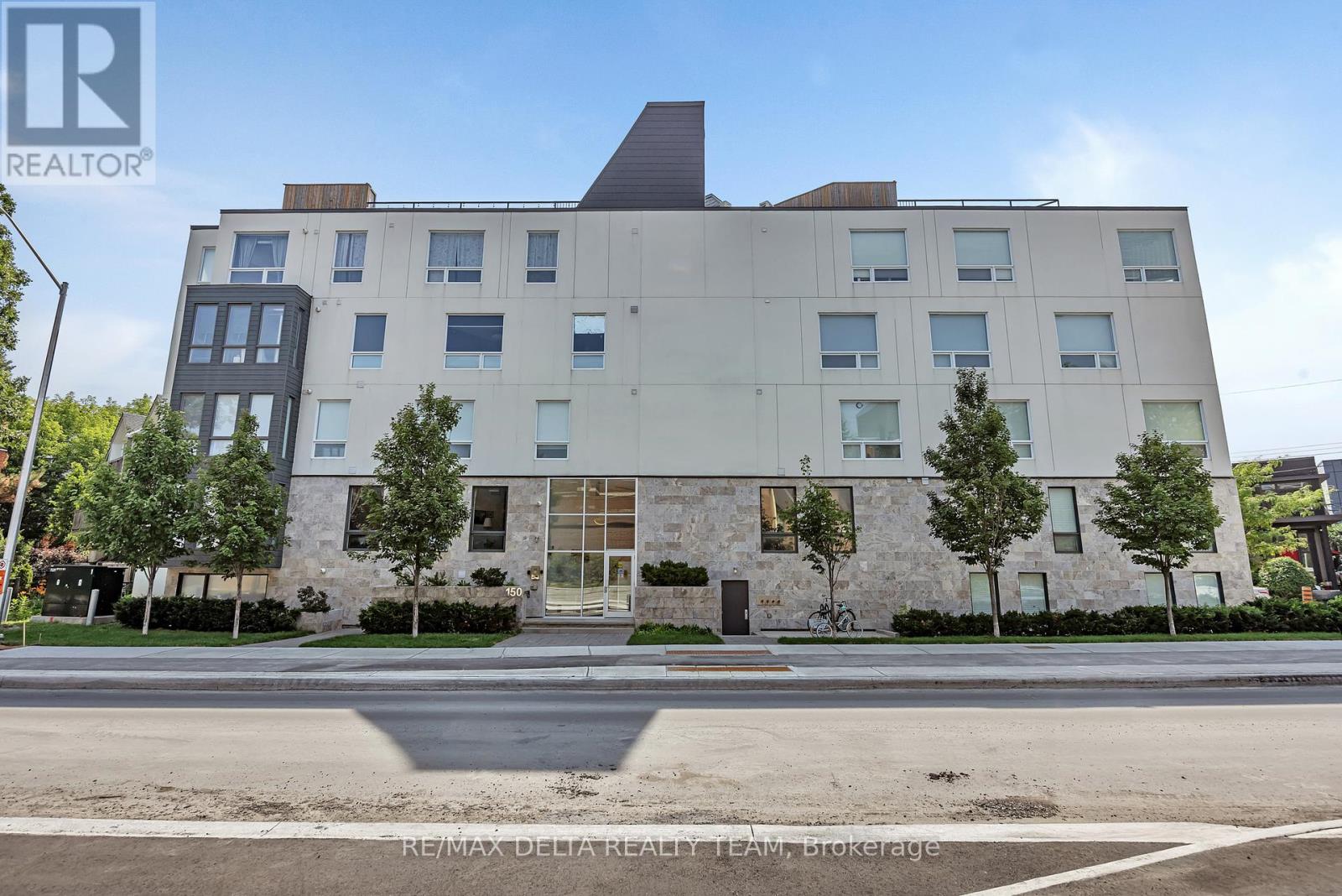 405 - 150 Greenfield Avenue