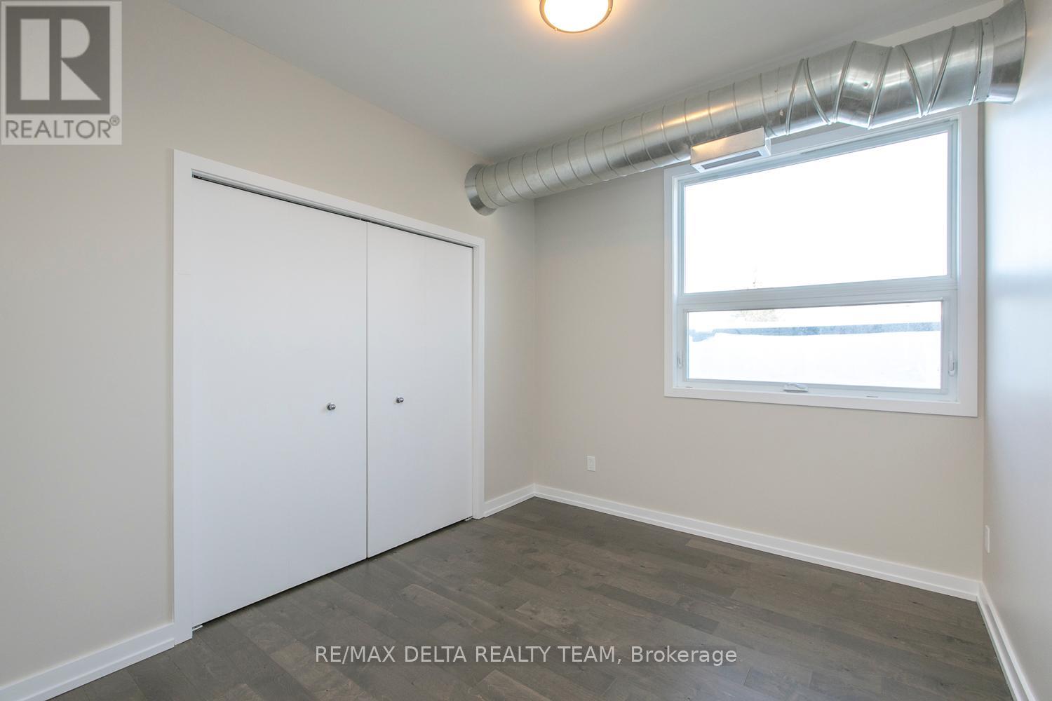 405 - 150 Greenfield Avenue