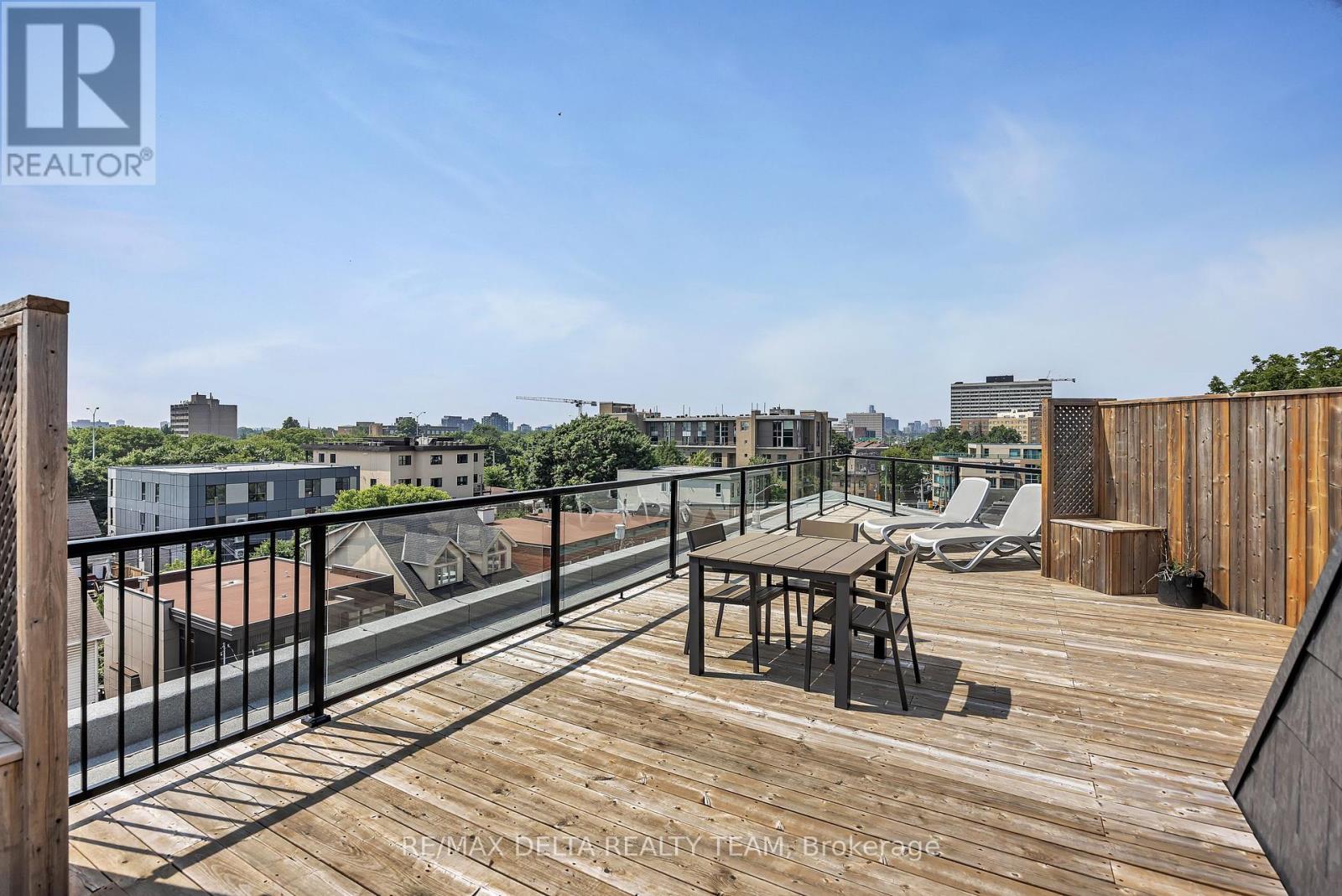 405 - 150 Greenfield Avenue