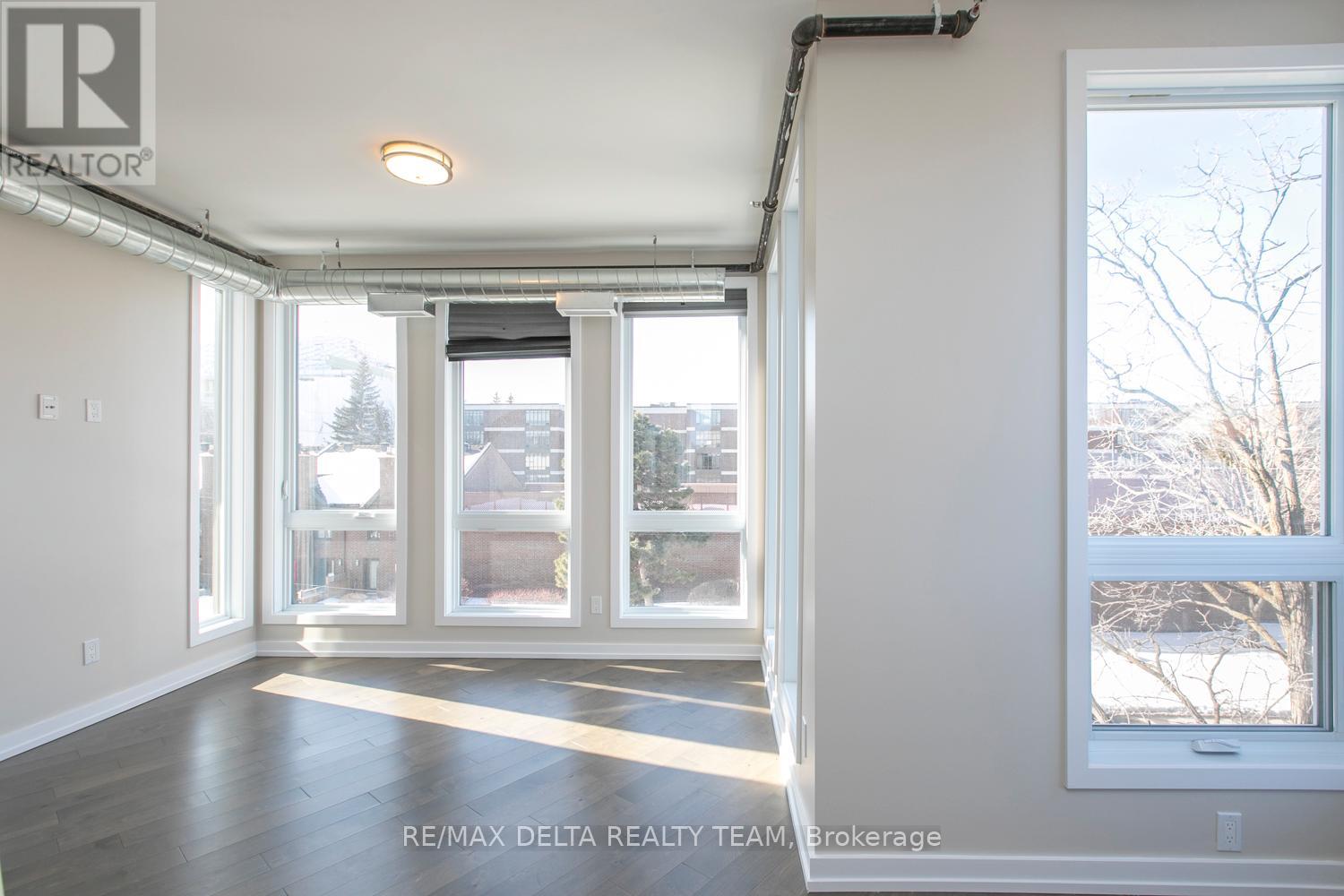 405 - 150 Greenfield Avenue