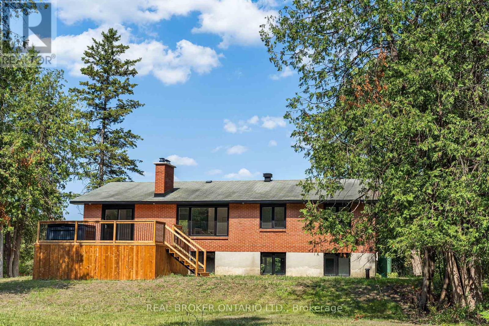 833 Beavertail Road
