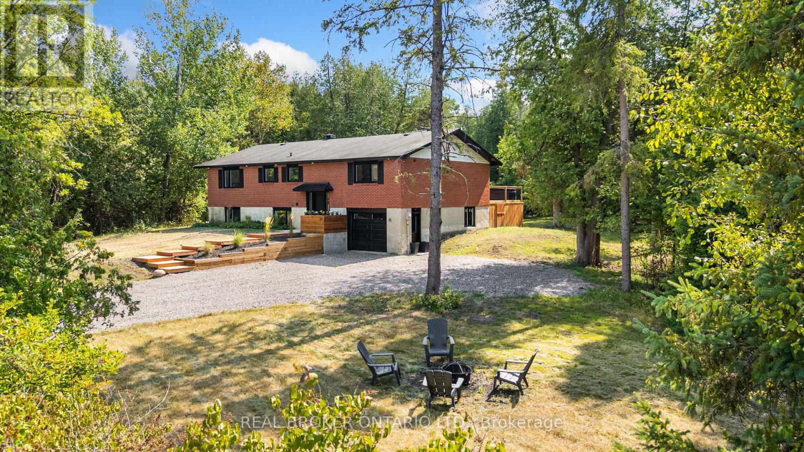 833 Beavertail Road