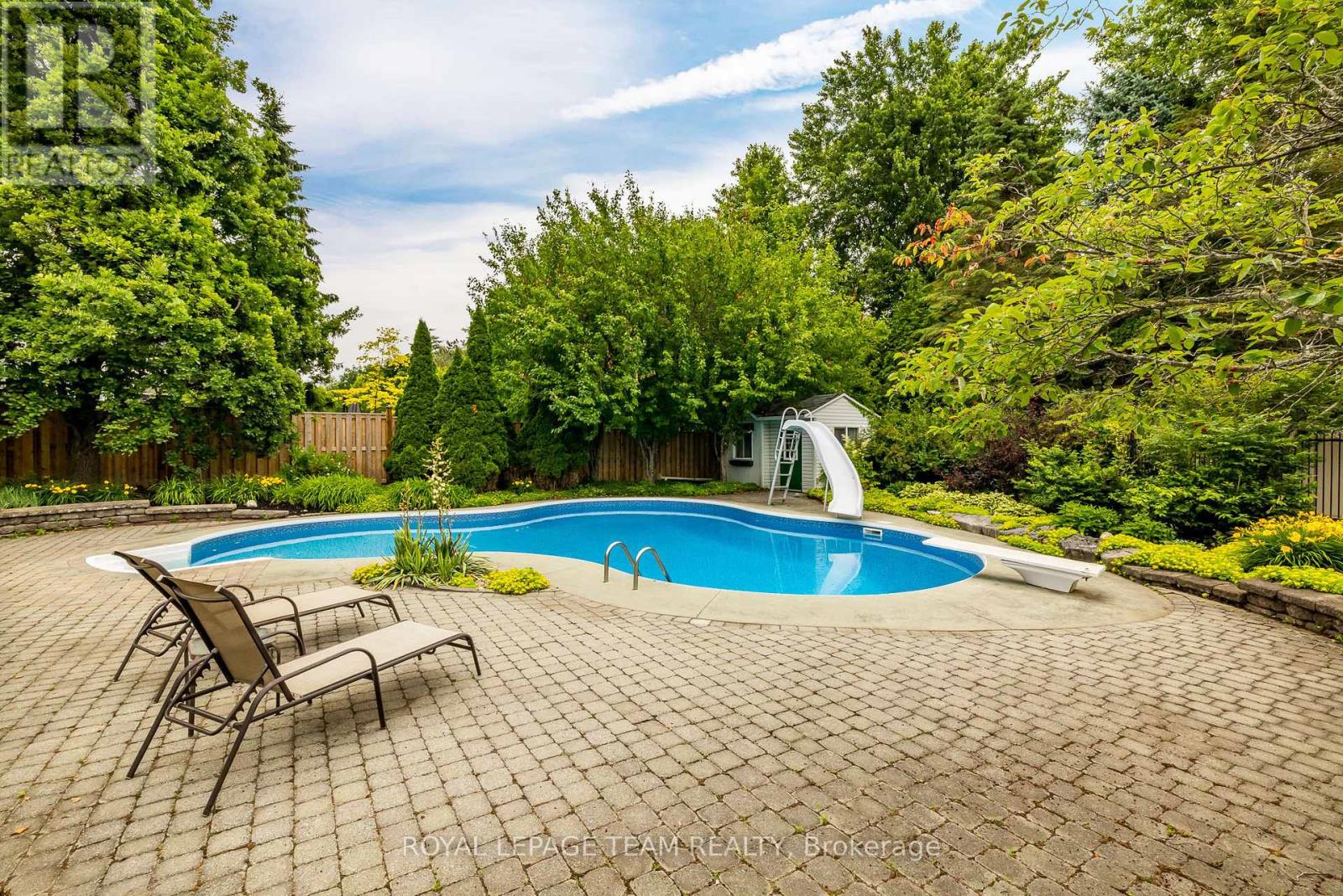 10 Beechgrove Gardens