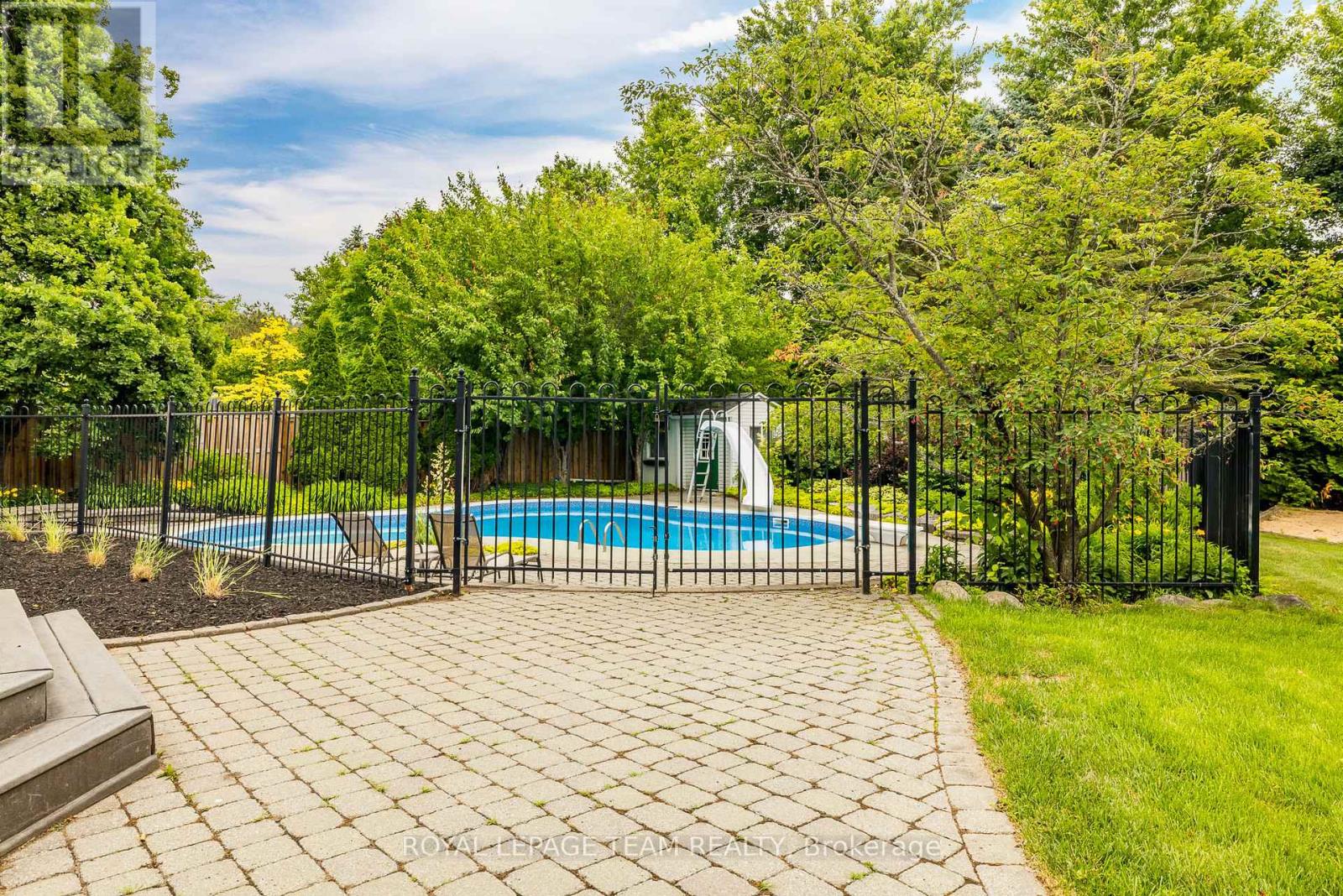 10 Beechgrove Gardens