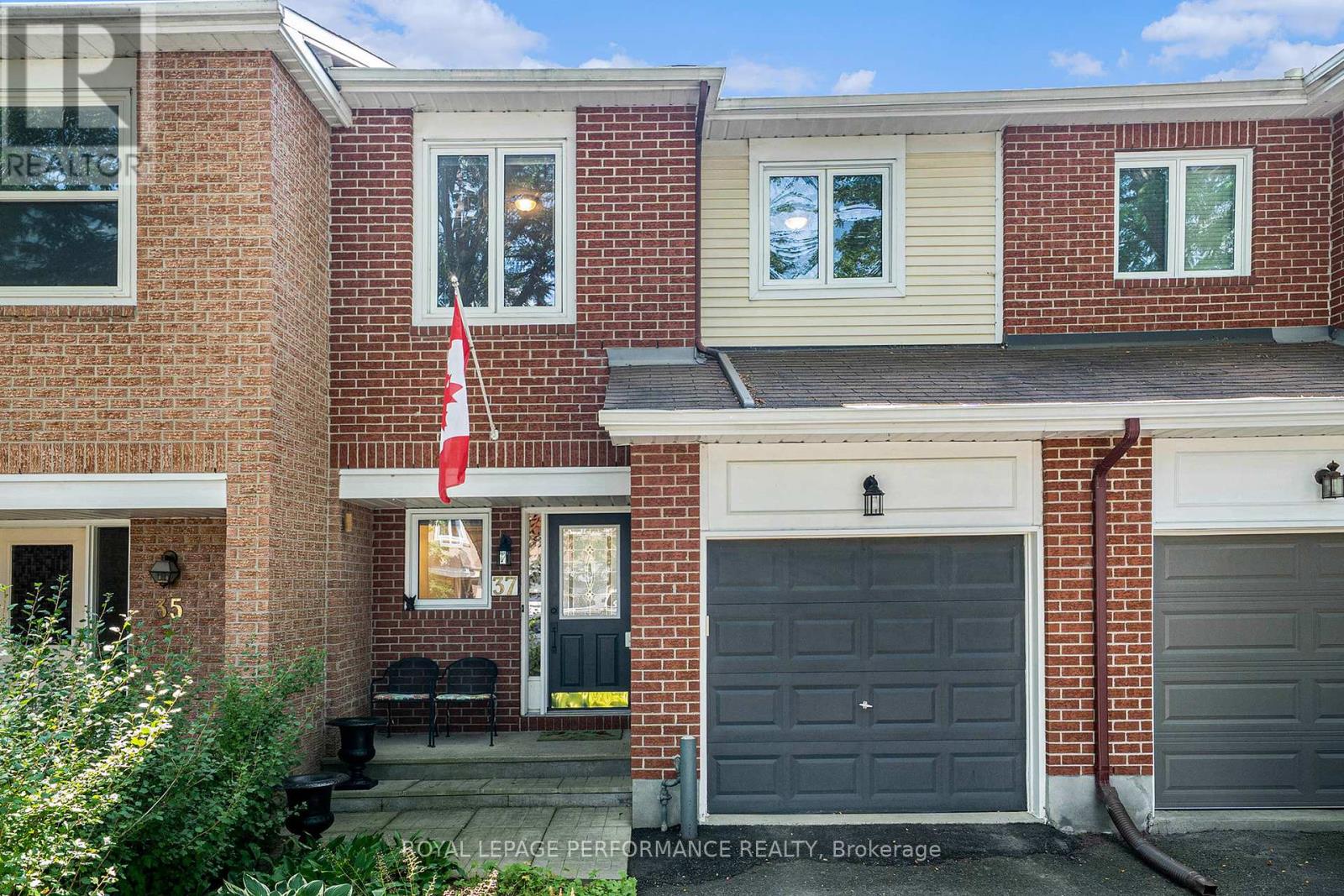37 Willwood Crescent
