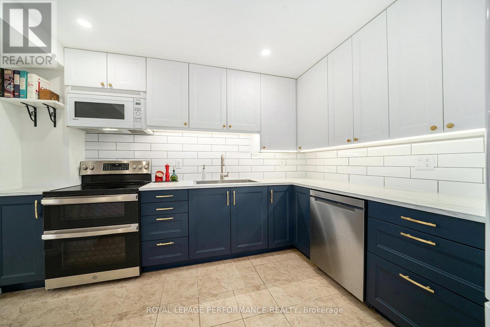 37 Willwood Crescent