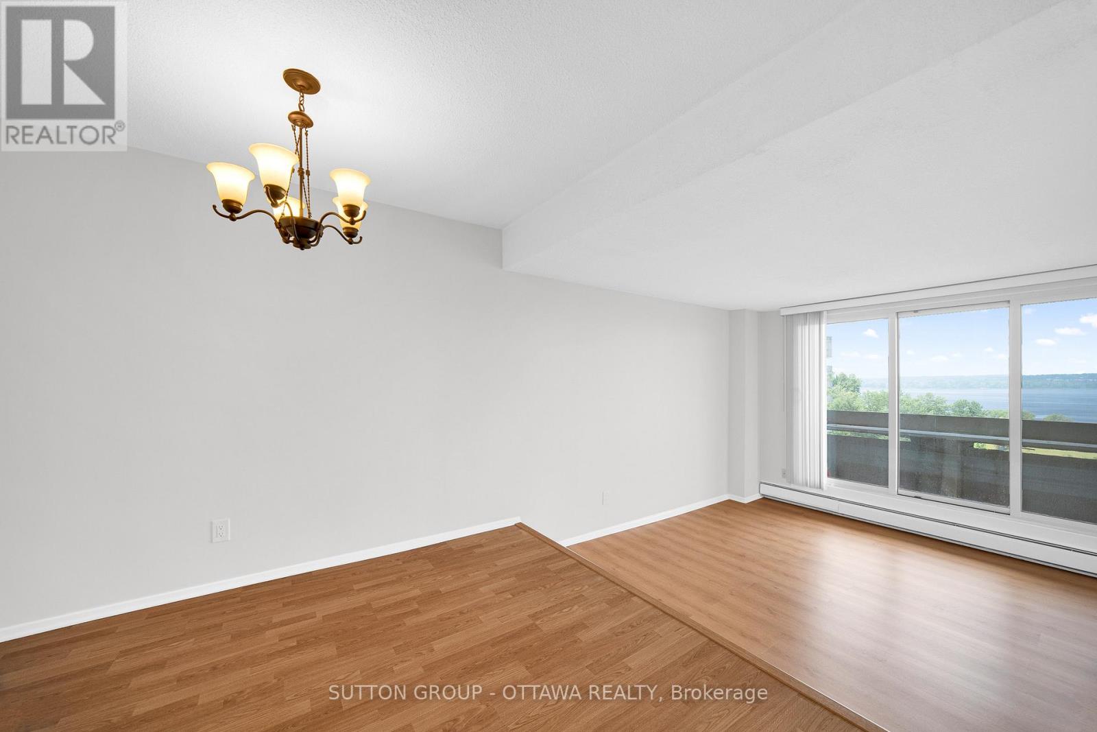 711 - 1171 Ambleside Drive