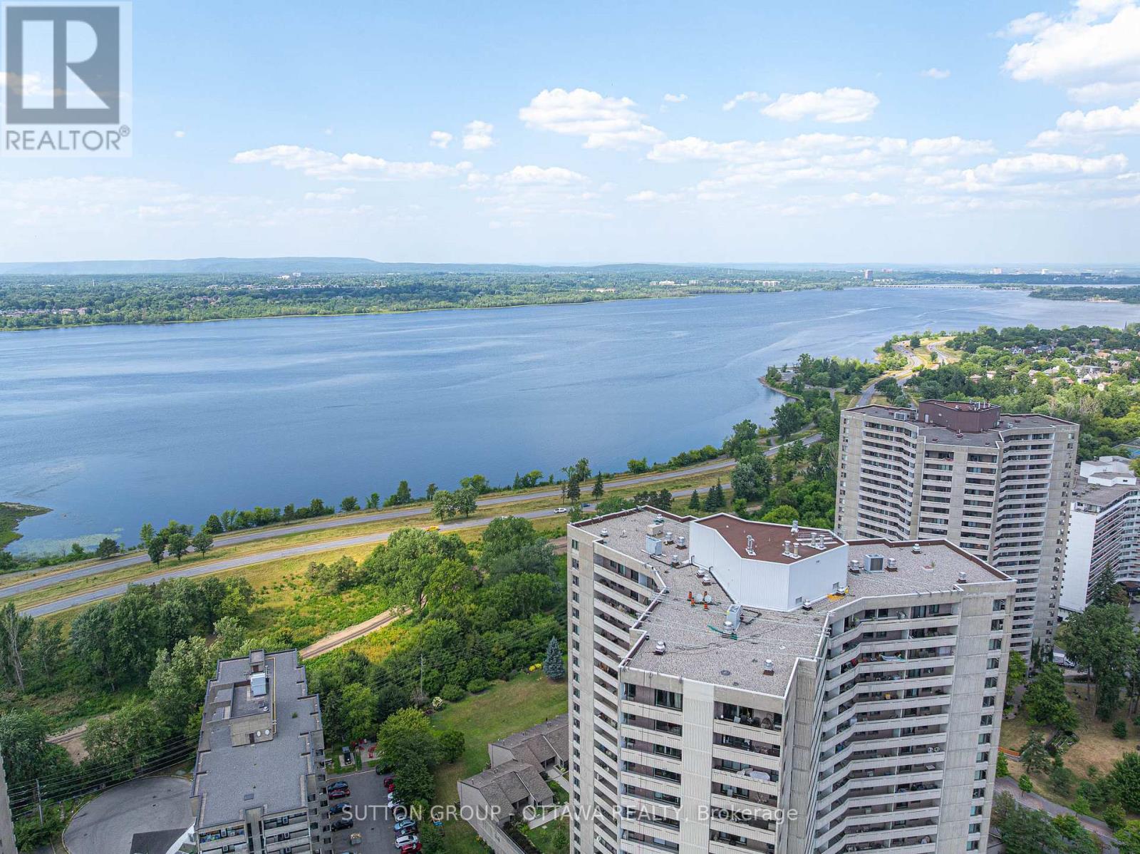 711 - 1171 Ambleside Drive