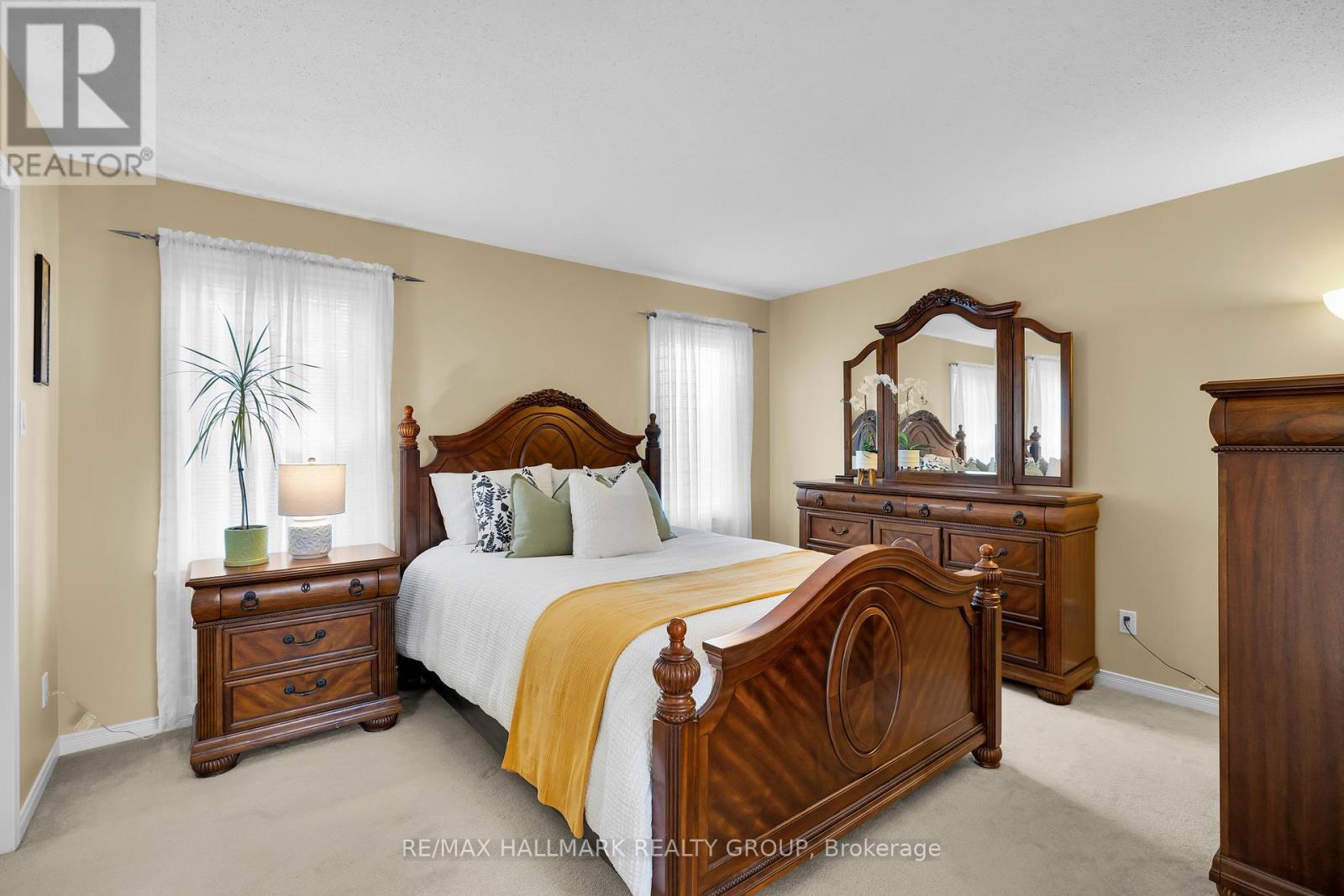 1087 Rocky Harbour Crescent