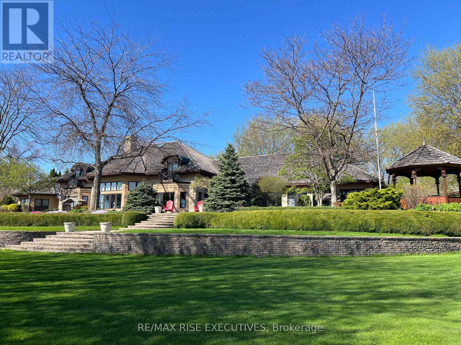 16024 Lakeside Drive