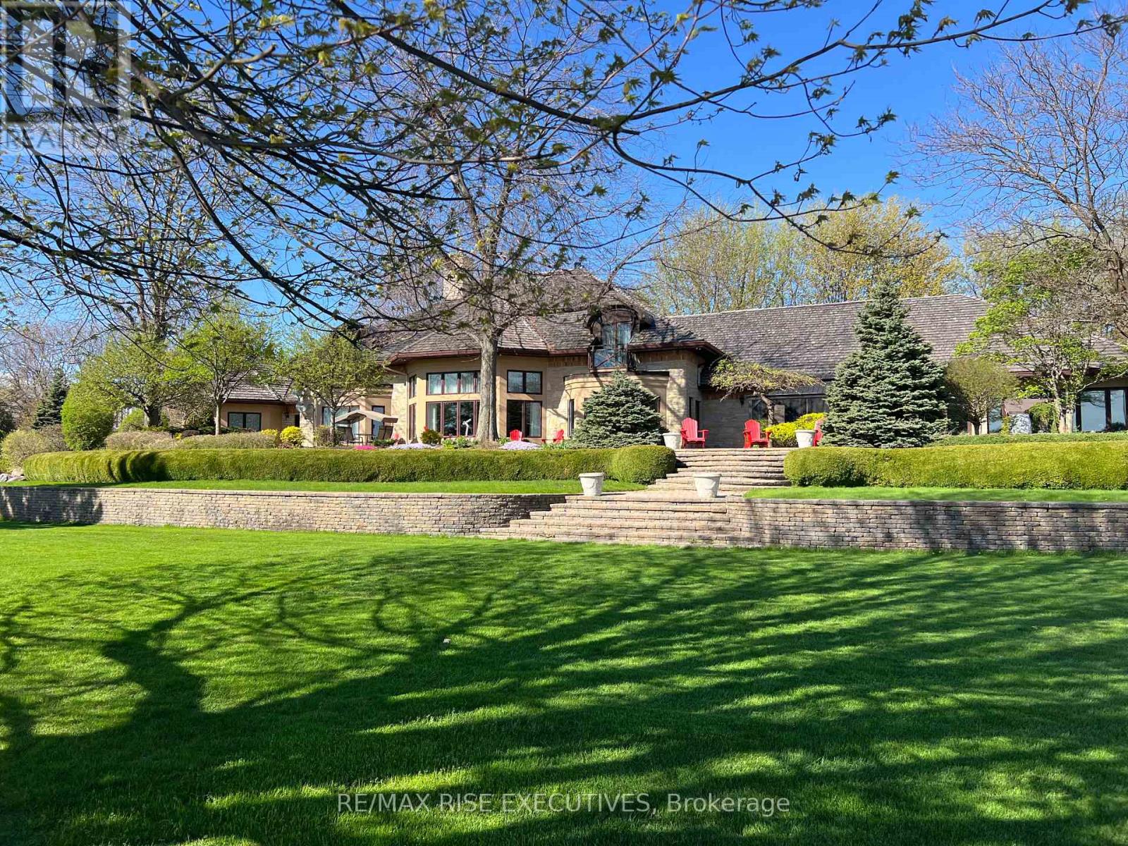 16024 Lakeside Drive