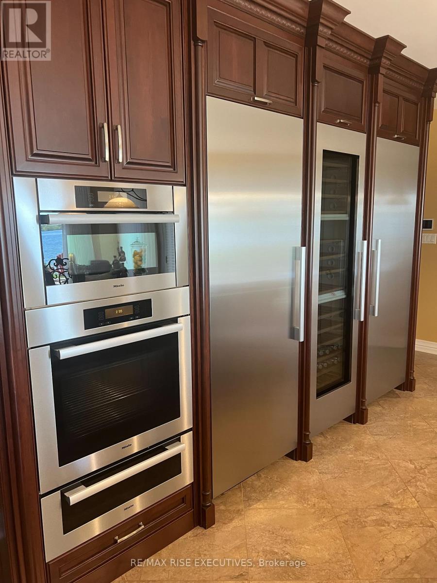 16024 Lakeside Drive