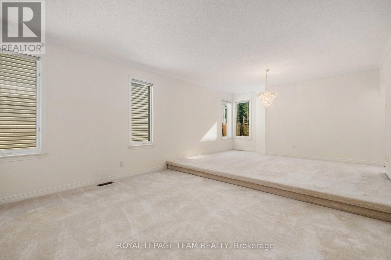 239 Markland Crescent